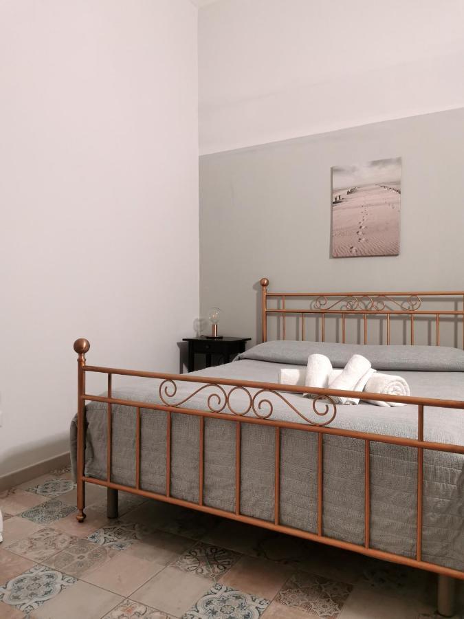 Whiteflower Apartments Bari Esterno foto