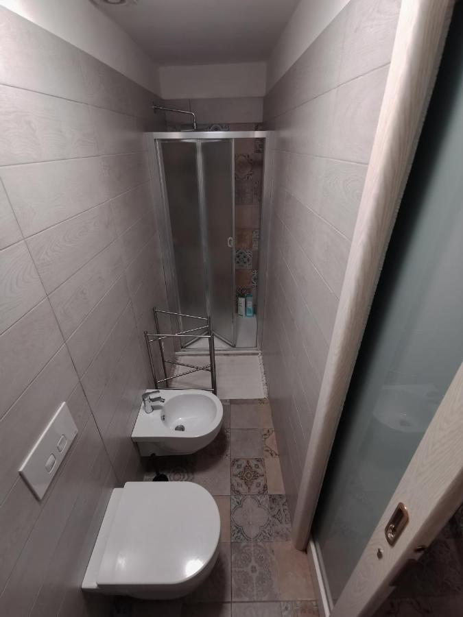 Whiteflower Apartments Bari Esterno foto