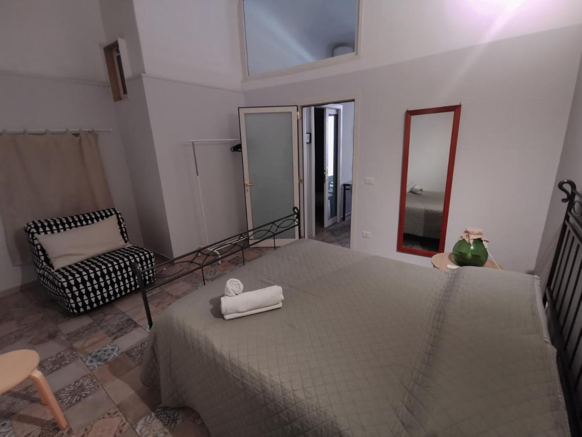 Whiteflower Apartments Bari Esterno foto