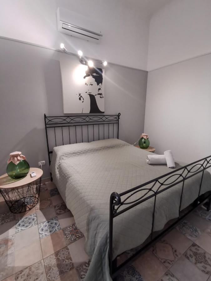 Whiteflower Apartments Bari Esterno foto