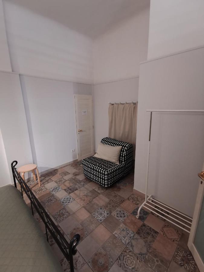 Whiteflower Apartments Bari Esterno foto