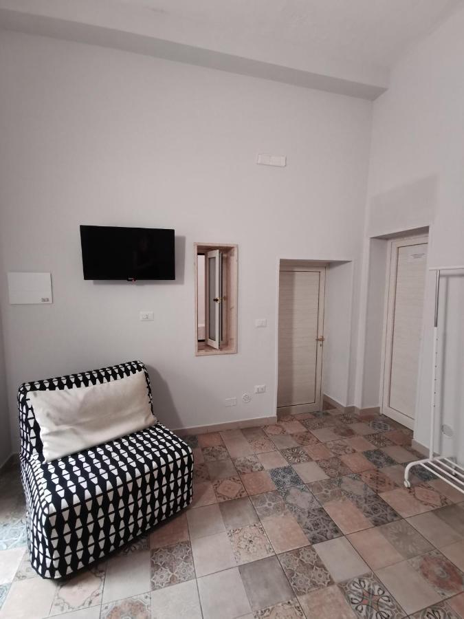 Whiteflower Apartments Bari Esterno foto