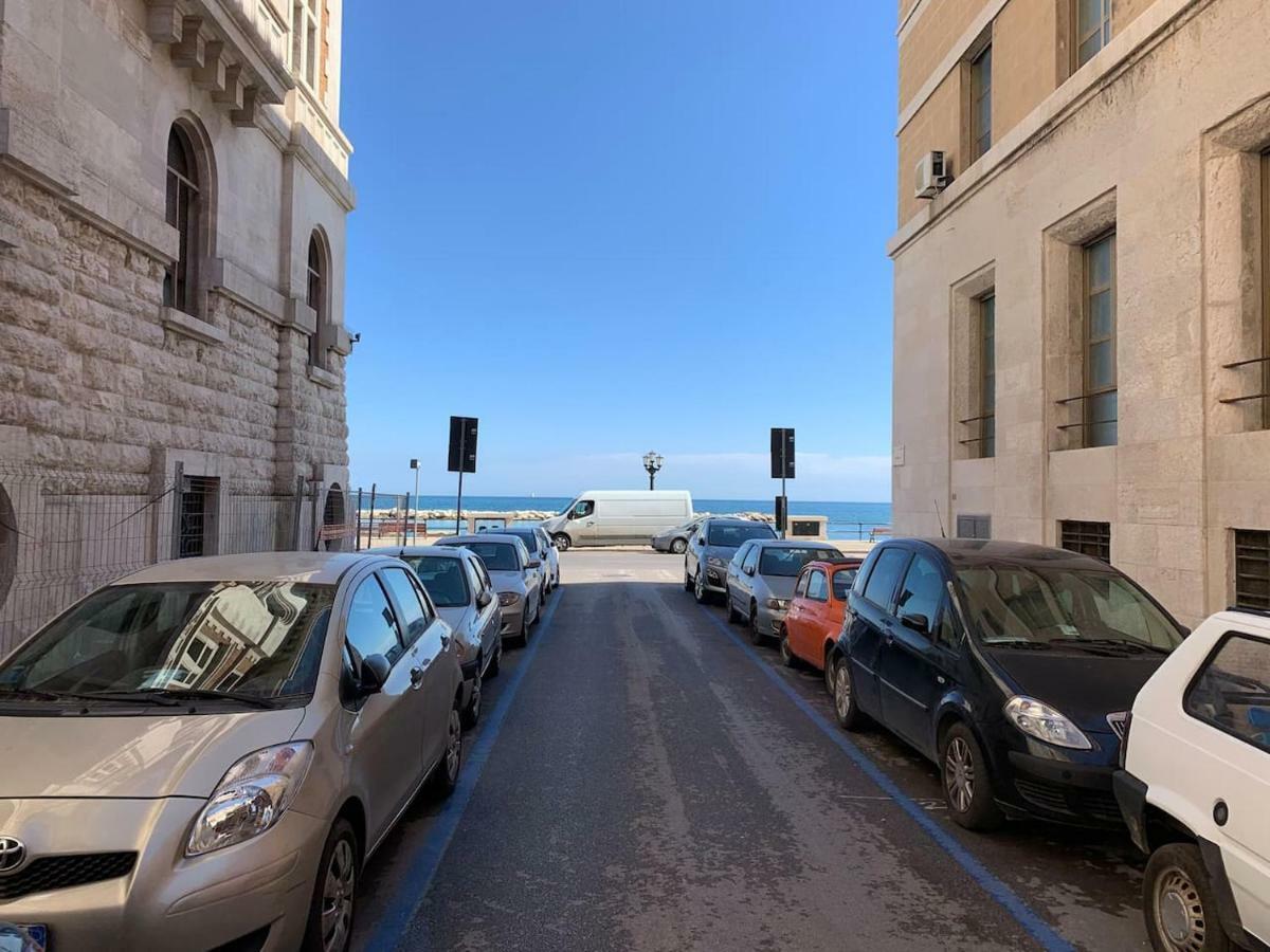 Whiteflower Apartments Bari Esterno foto